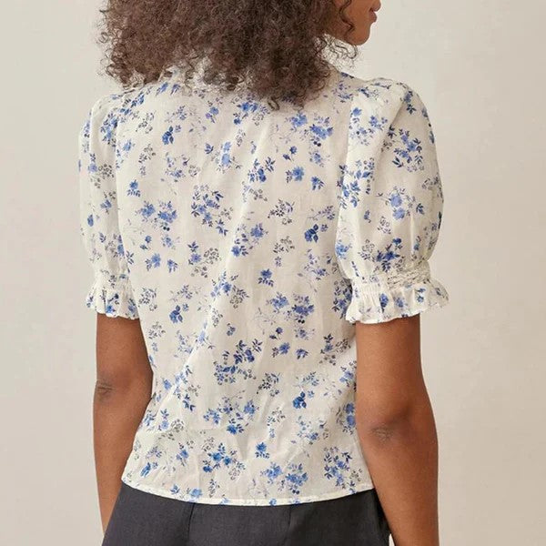 Classic Vintage Blouse with a Flattering Fit