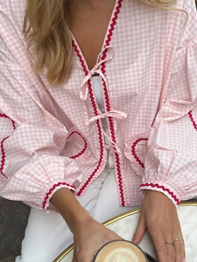 Beautifully Crafted Blouse in a Classic Style