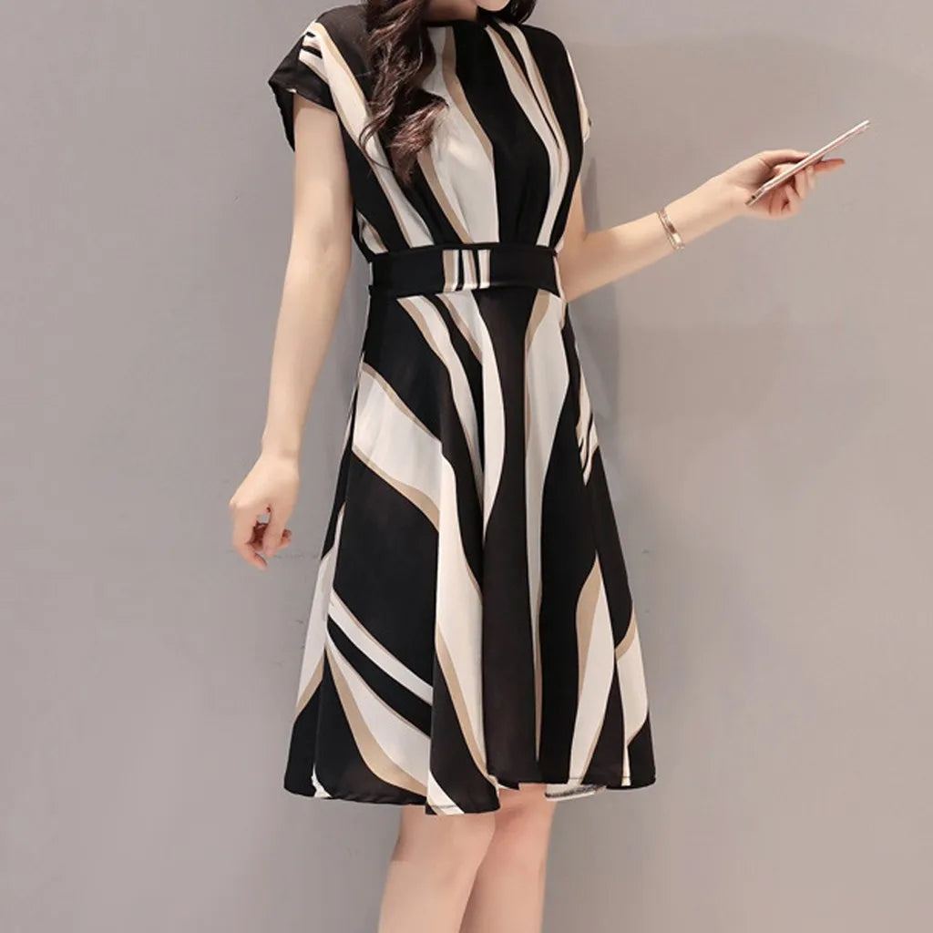 Classic Vintage Dress with a Flattering Fit