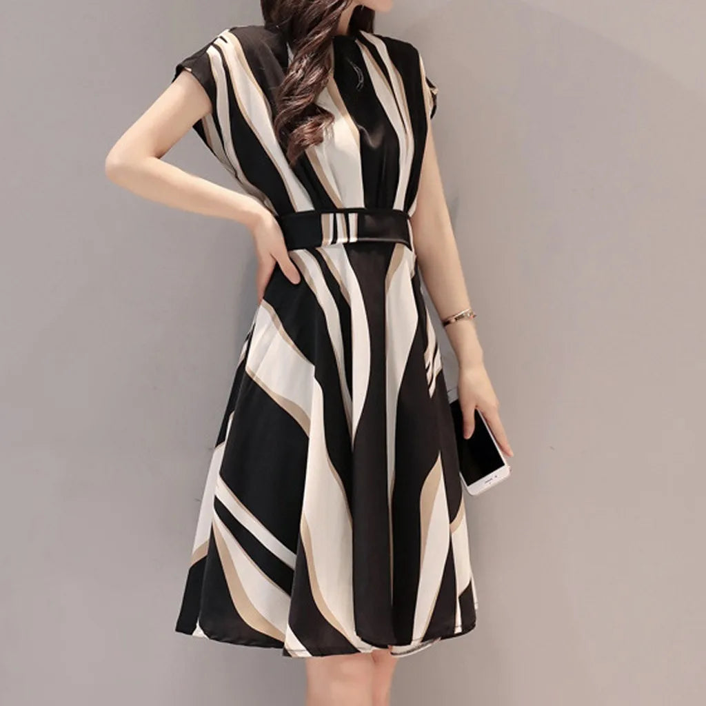 Classic Vintage Dress with a Flattering Fit