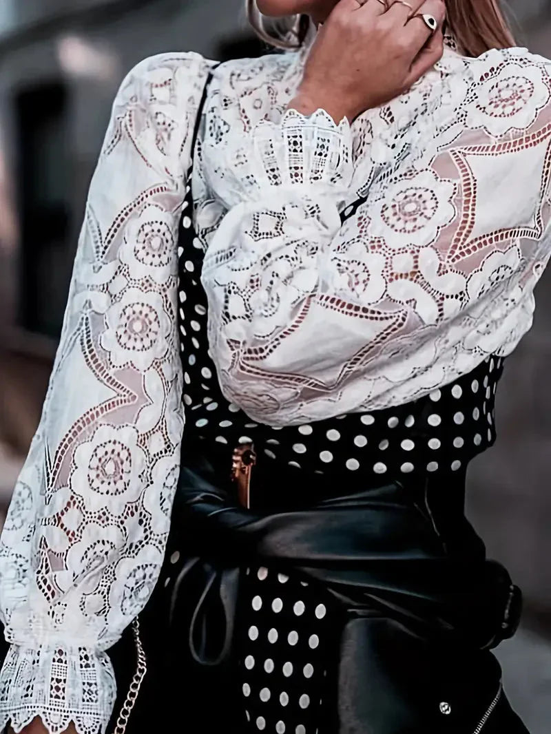 Well Tailored Blouse with a Graceful Silhouette