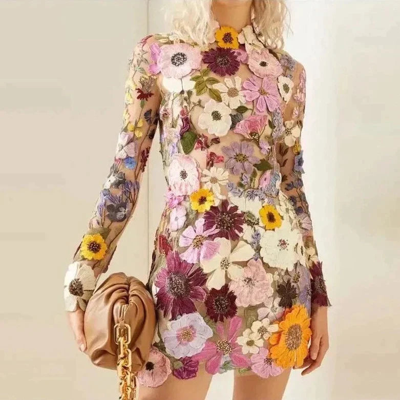 Beautifully Finished Dress in a Timeless Design