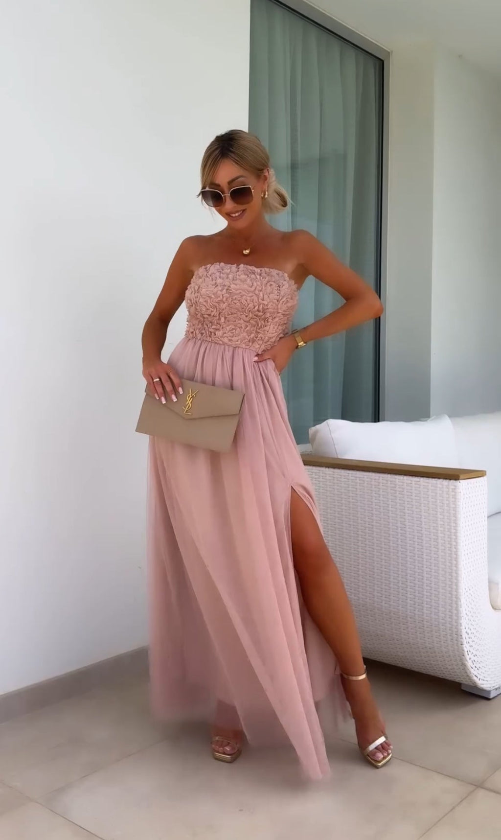 Beautifully Crafted Dress in a Classic Style