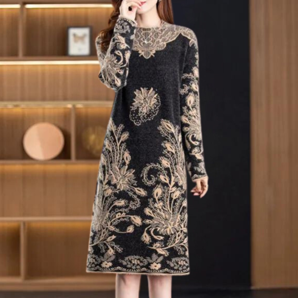 Classic Vintage Dress with a Flattering Fit
