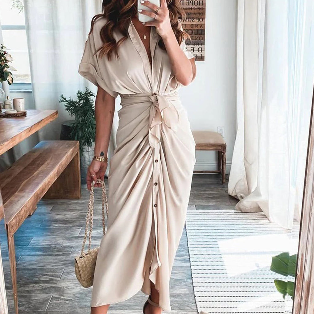 Well Tailored Dress with a Graceful Silhouette