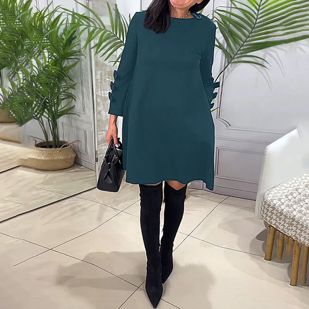 Effortlessly Elegant Dress with a Timeless Design