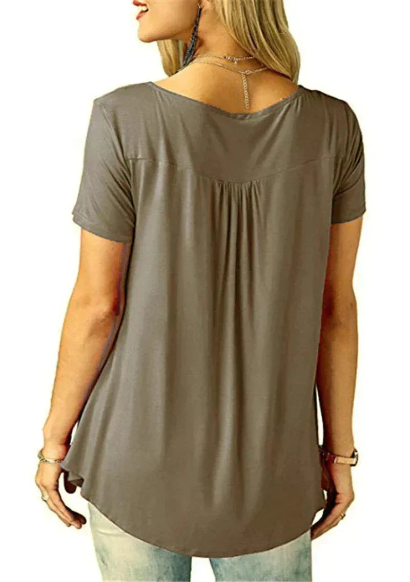 Classic Vintage Blouse with a Flattering Fit