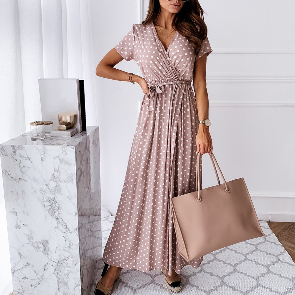 Classic Vintage & Enduringly Stylish Dress