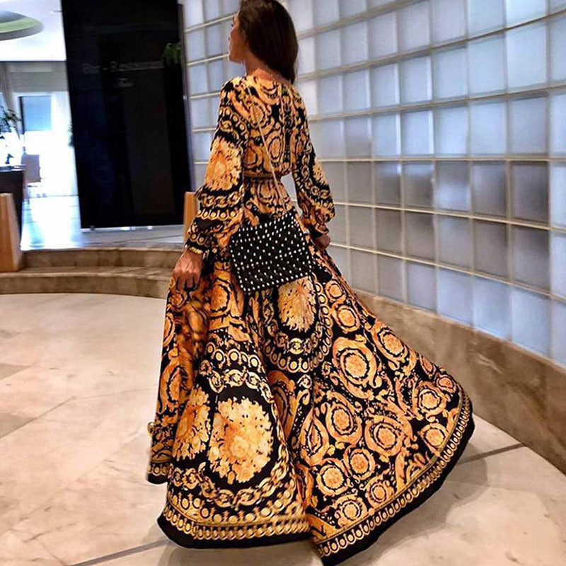 Classic Vintage & Enduringly Stylish Dress