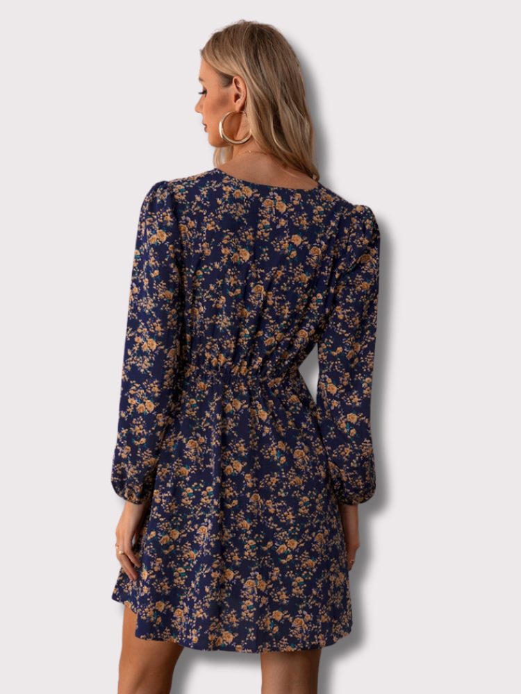 Classic Vintage & Enduringly Stylish Dress