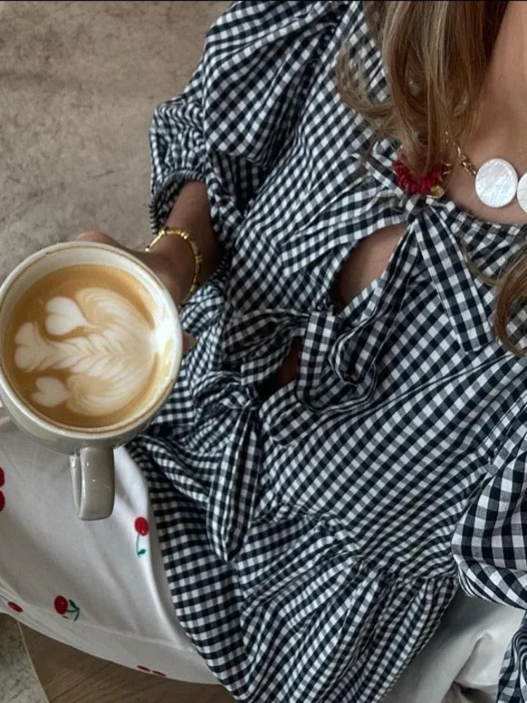 Sophisticated Blouse with a Clean Classic Look