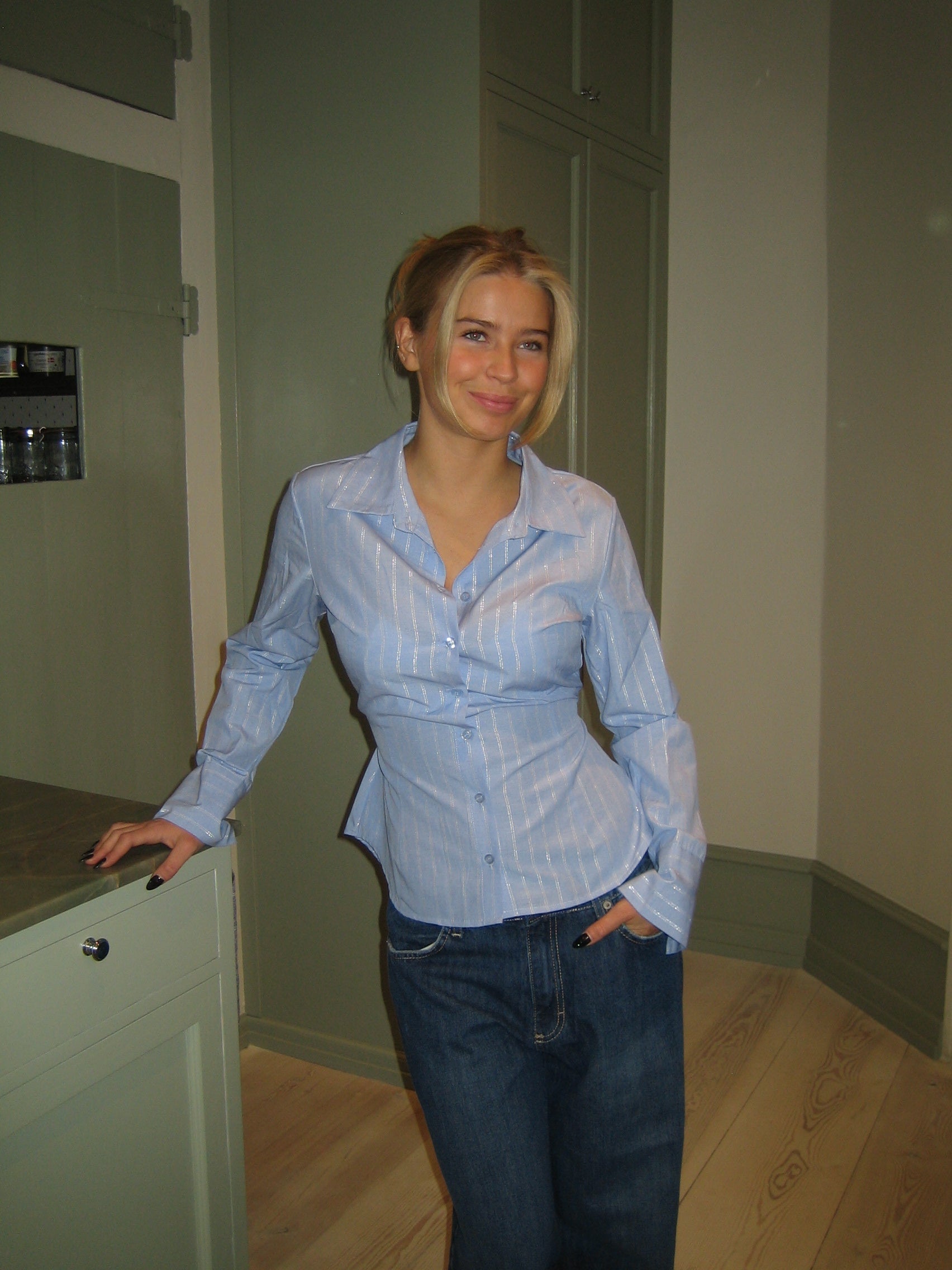 Classic Vintage Blouse with a Flattering Fit