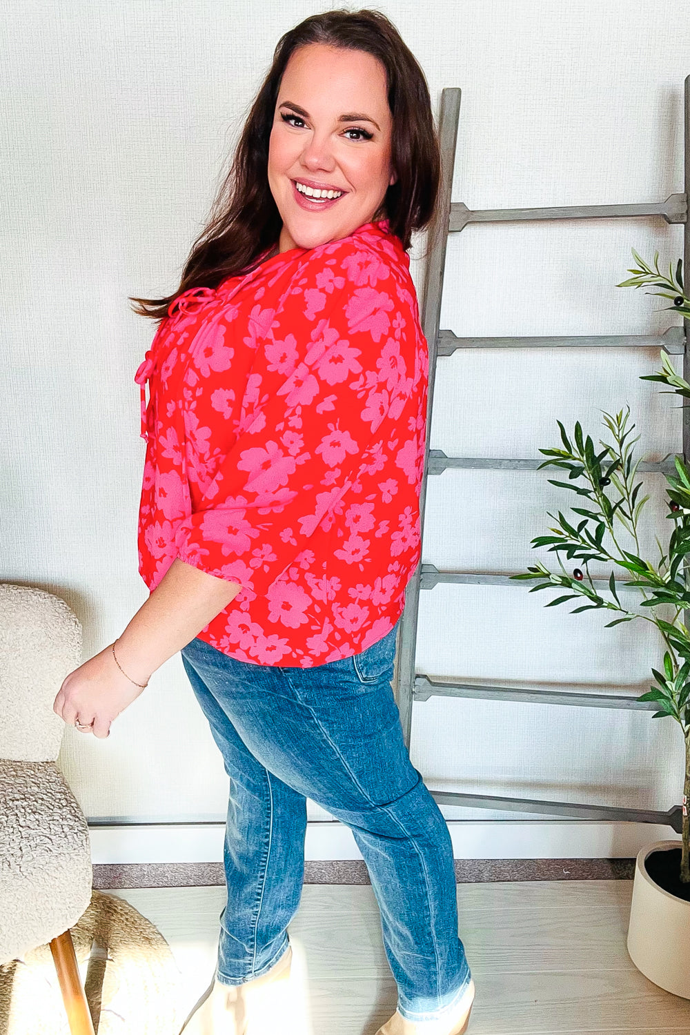 Effortlessly Elegant Blouse with a Timeless Design