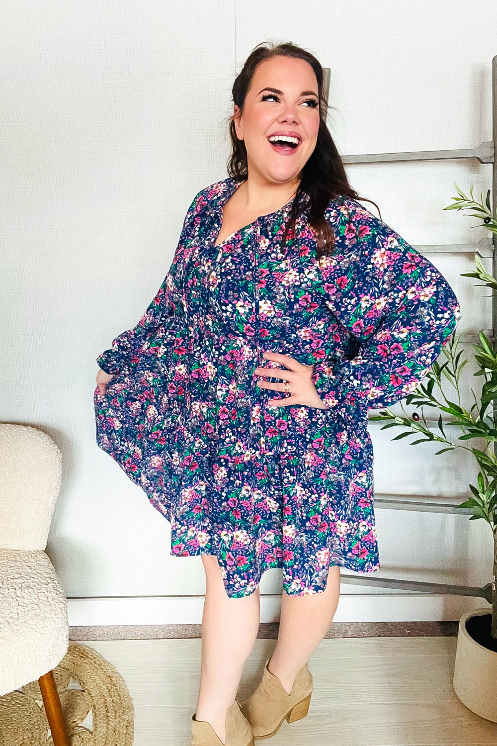 Effortlessly Elegant Dress with a Timeless Design