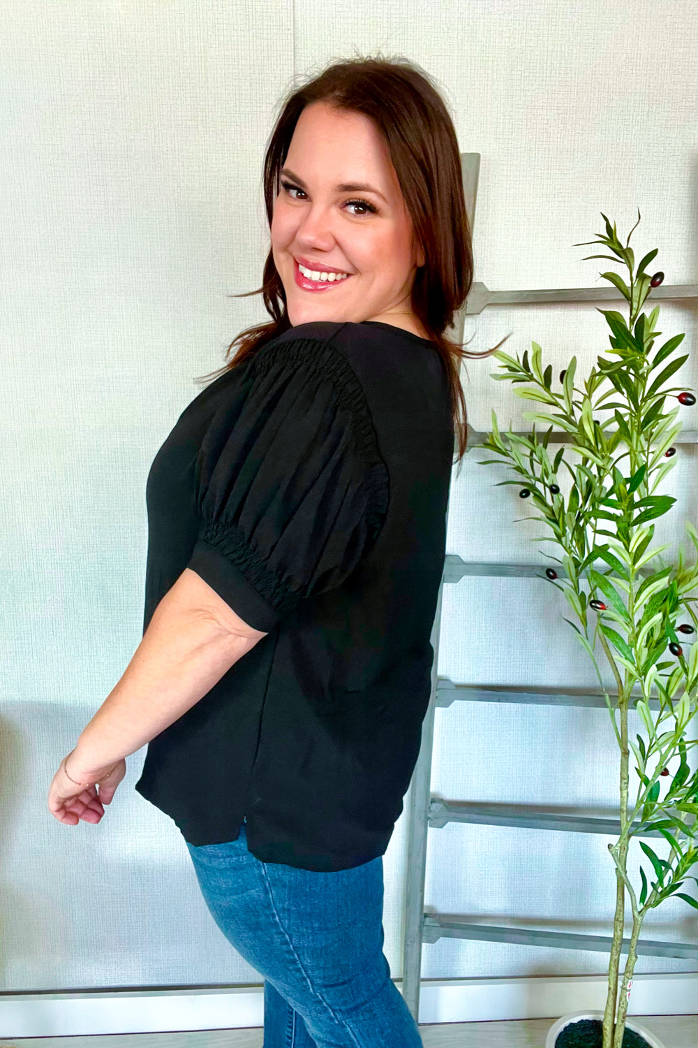 Classic Vintage Blouse with a Flattering Fit