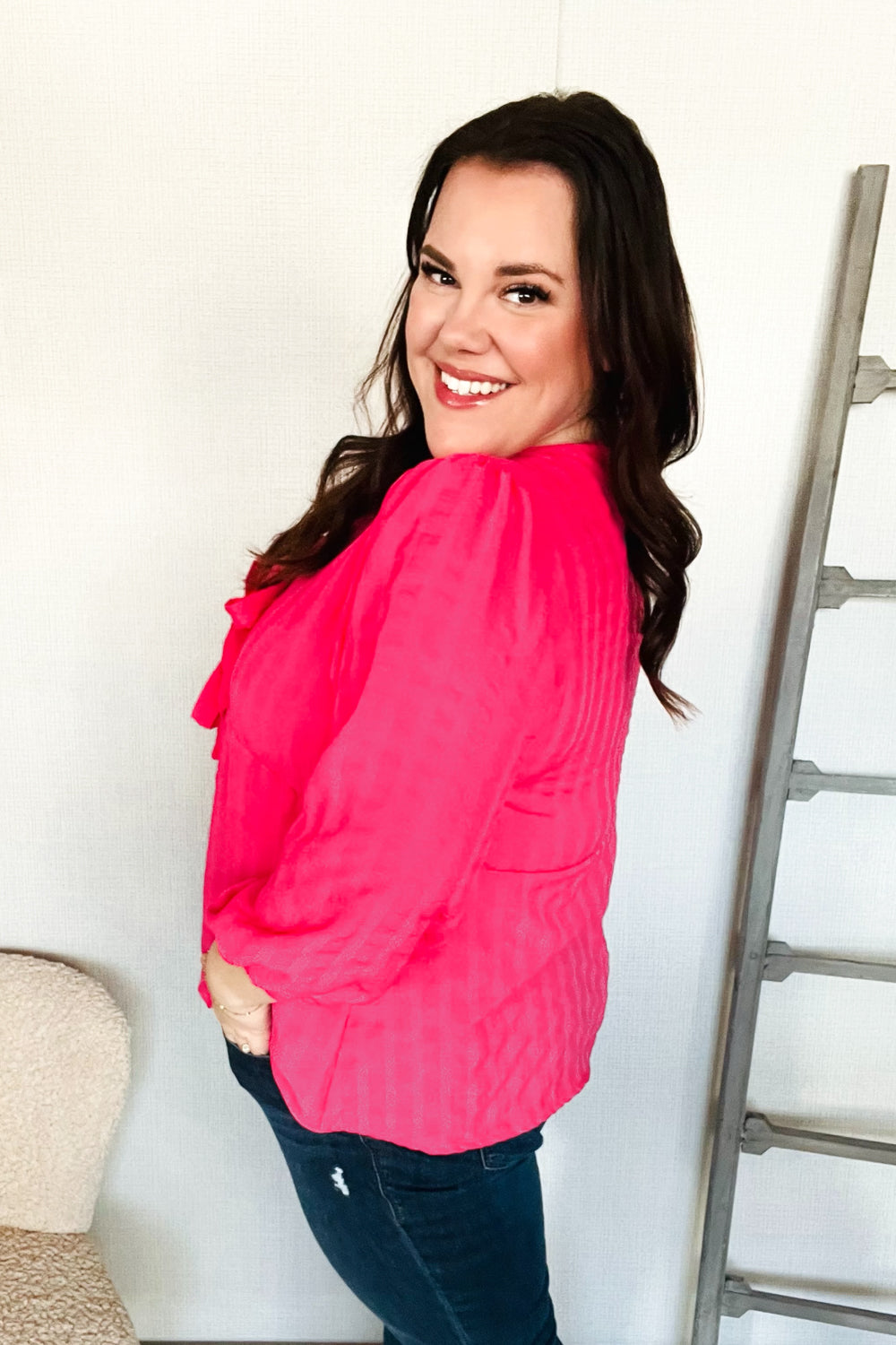 Well Tailored Blouse with a Graceful Silhouette