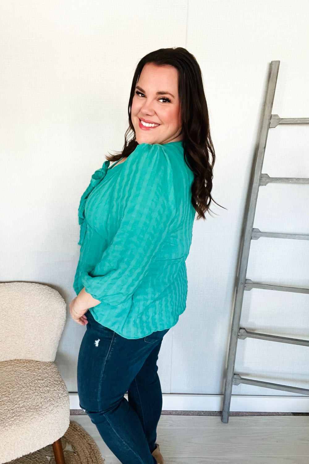 Well Tailored Blouse with a Graceful Silhouette