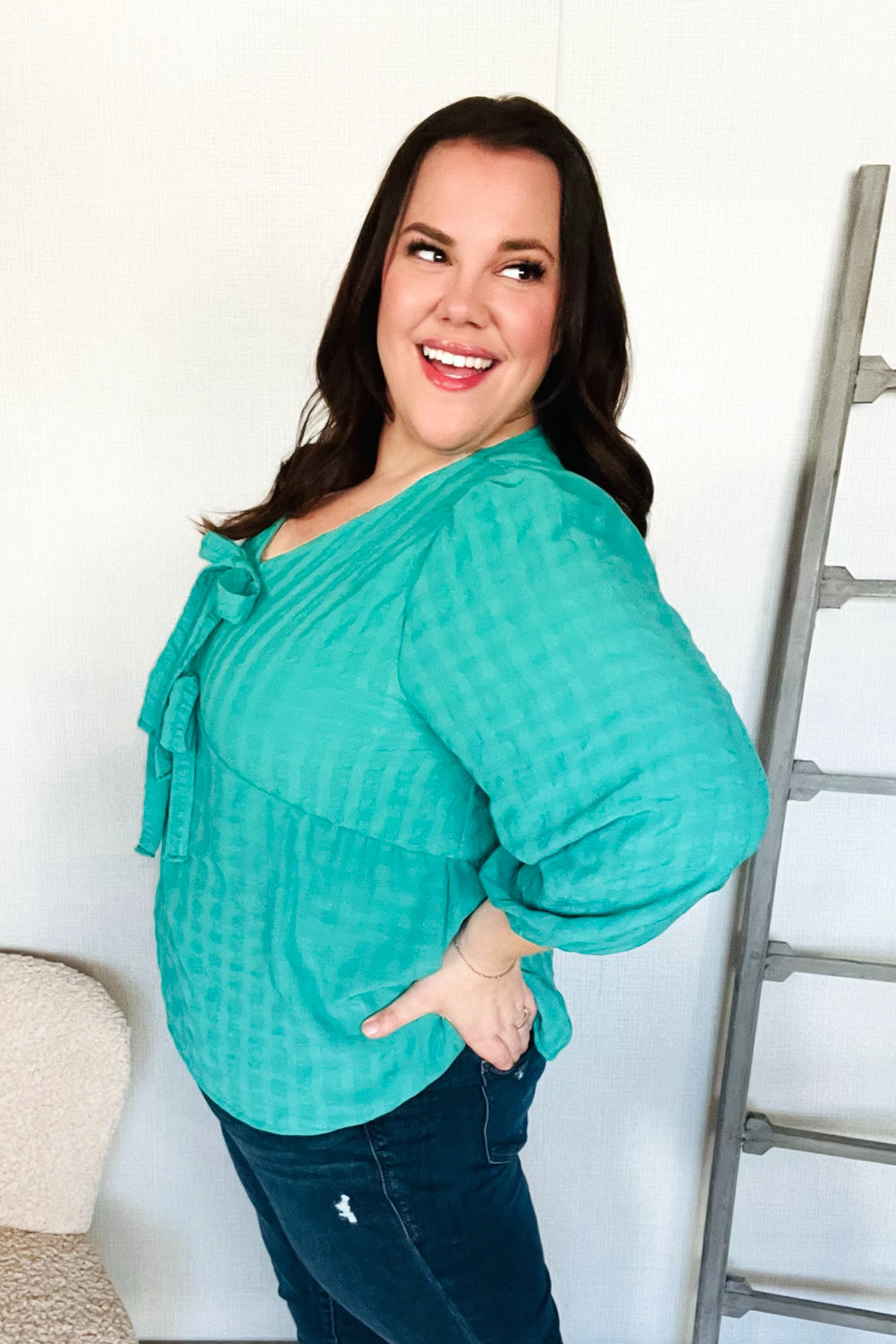 Well Tailored Blouse with a Graceful Silhouette