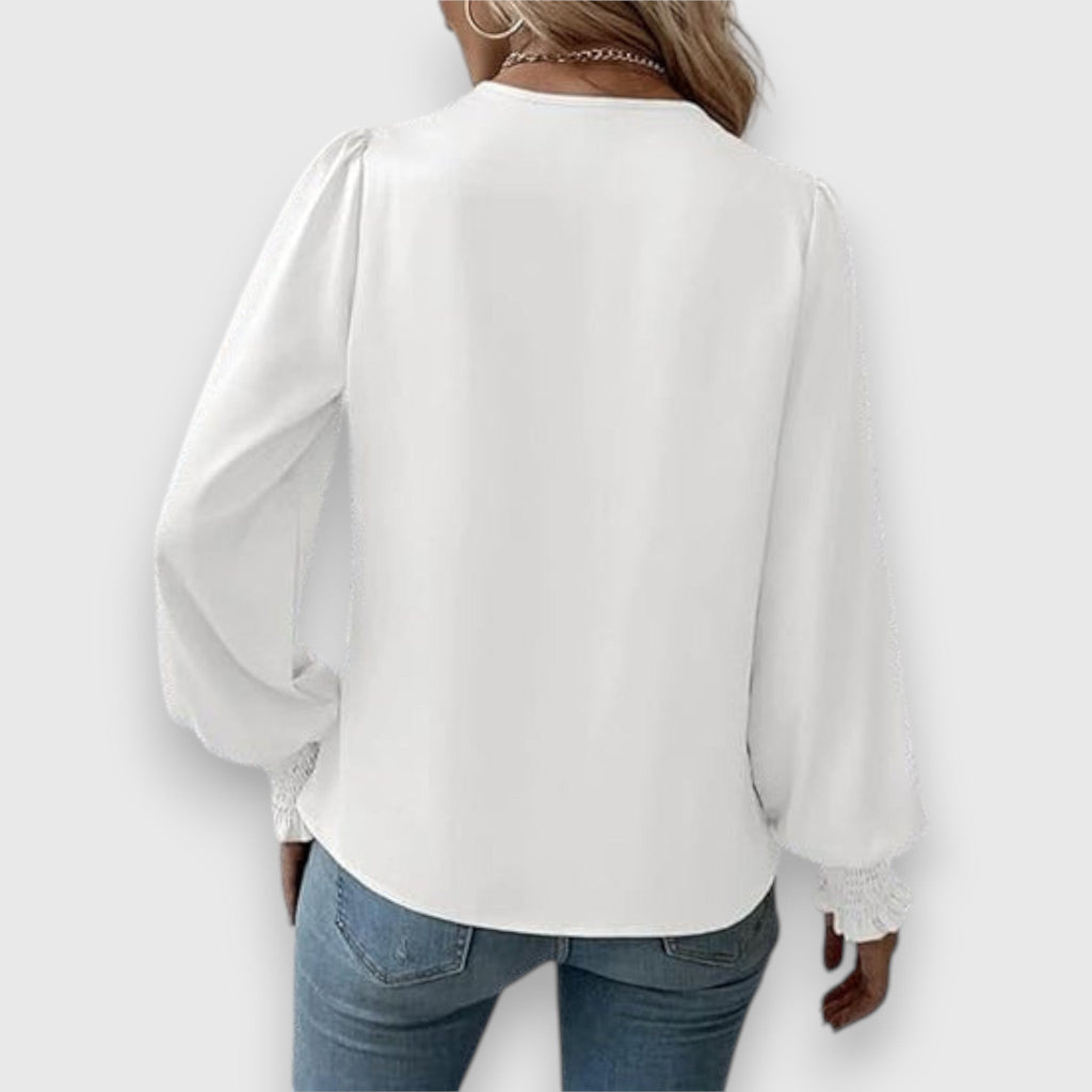 Sophisticated Blouse with a Clean Classic Look