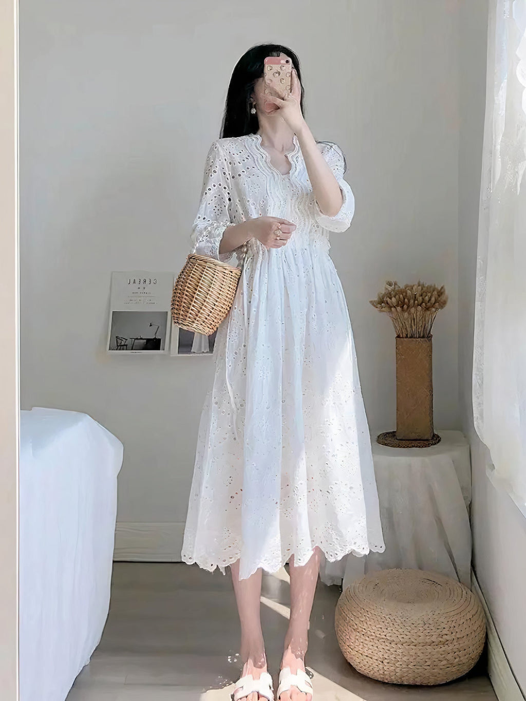 Effortlessly Elegant Dress with a Timeless Design