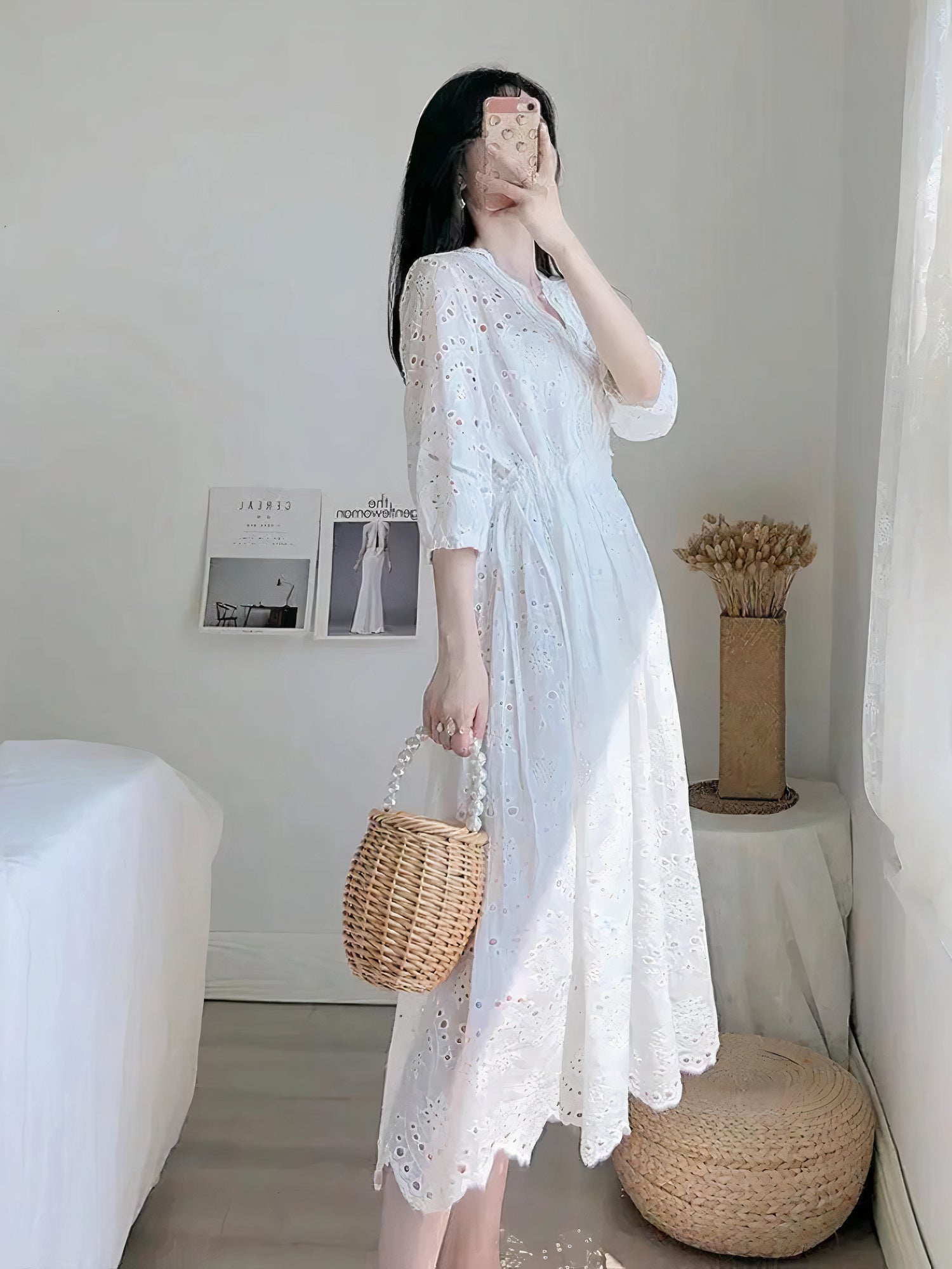 Effortlessly Elegant Dress with a Timeless Design