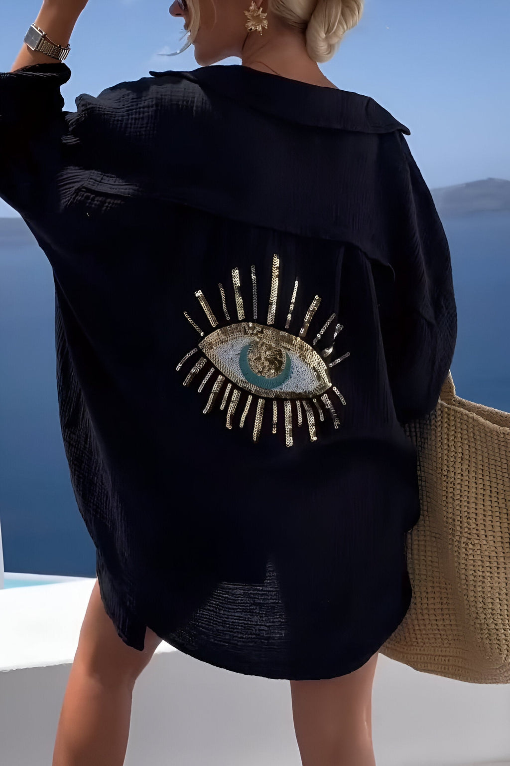 Beautifully Finished Blouse in a Timeless Design