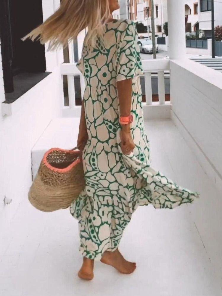 Sophisticated Dress with a Clean Classic Look
