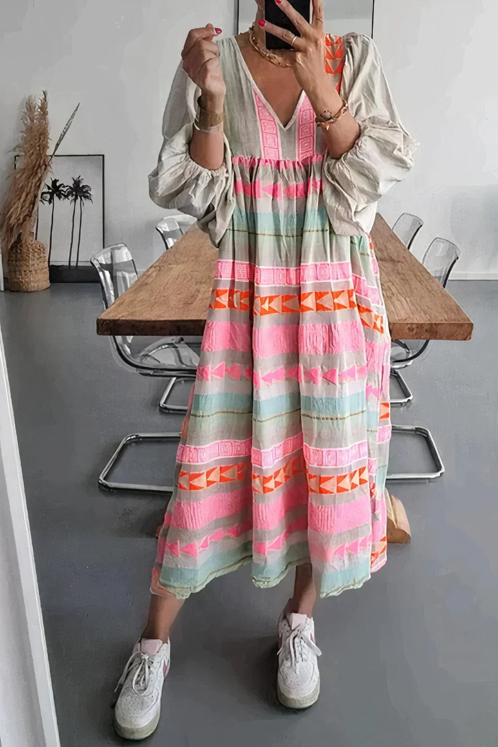 Classic Vintage Dress with a Flattering Fit