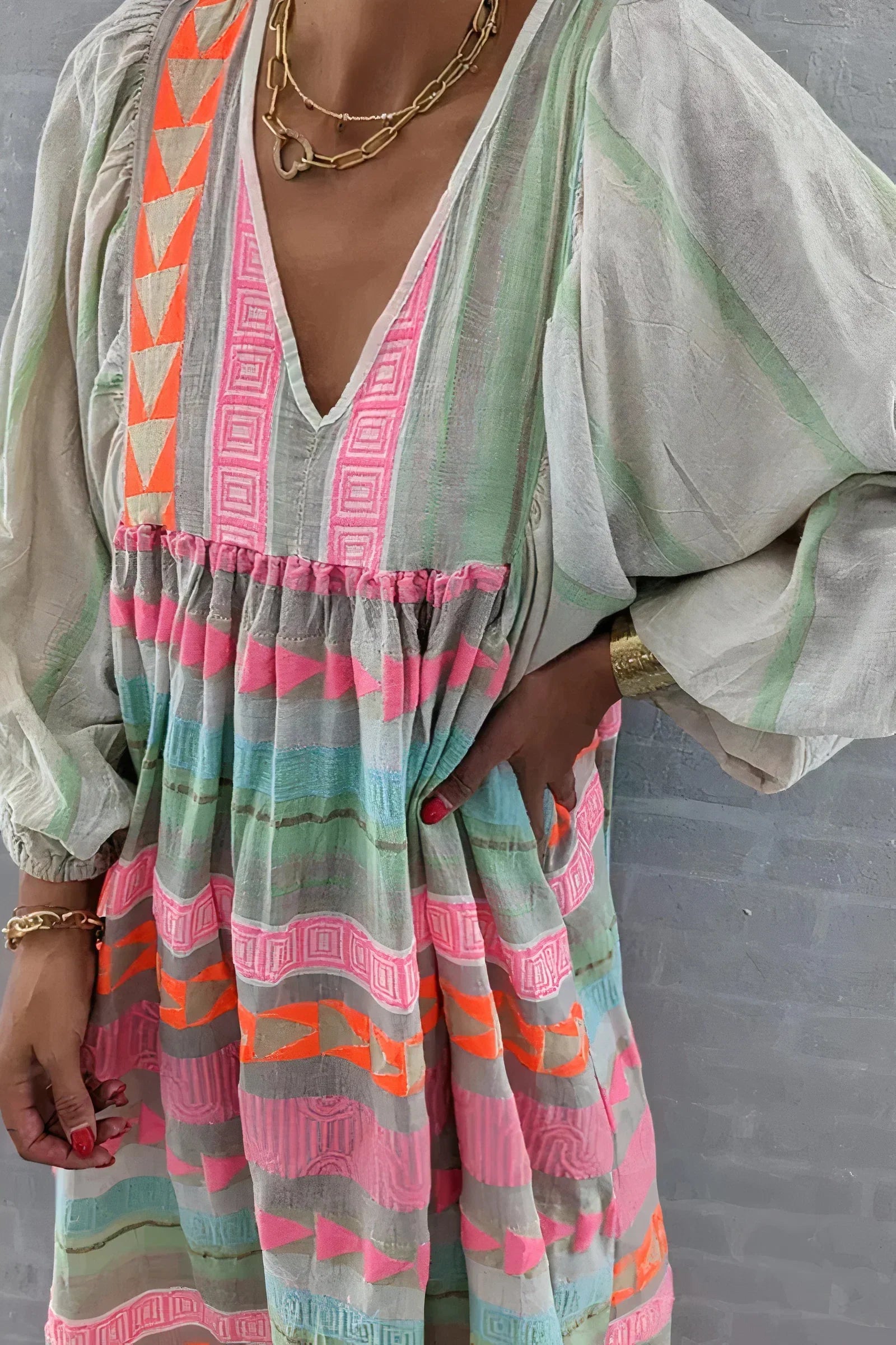 Classic Vintage Dress with a Flattering Fit