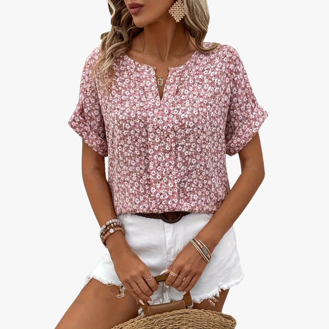 Well Tailored Blouse with a Graceful Silhouette