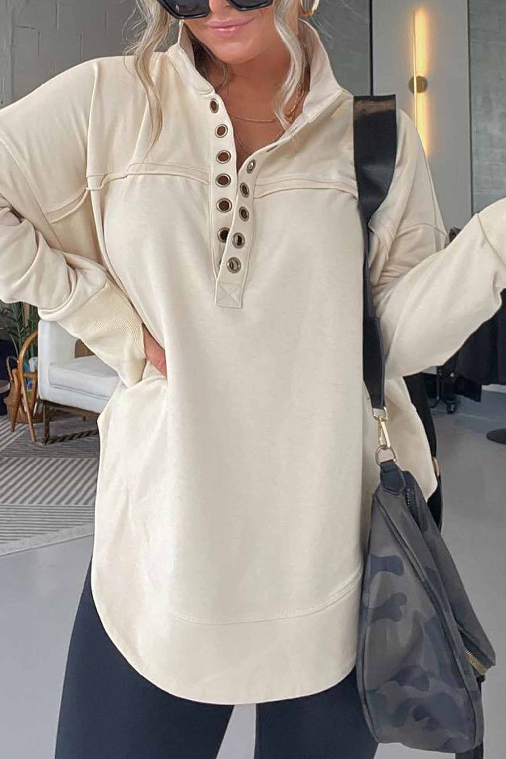 Effortlessly Elegant Shirt with a Timeless Design