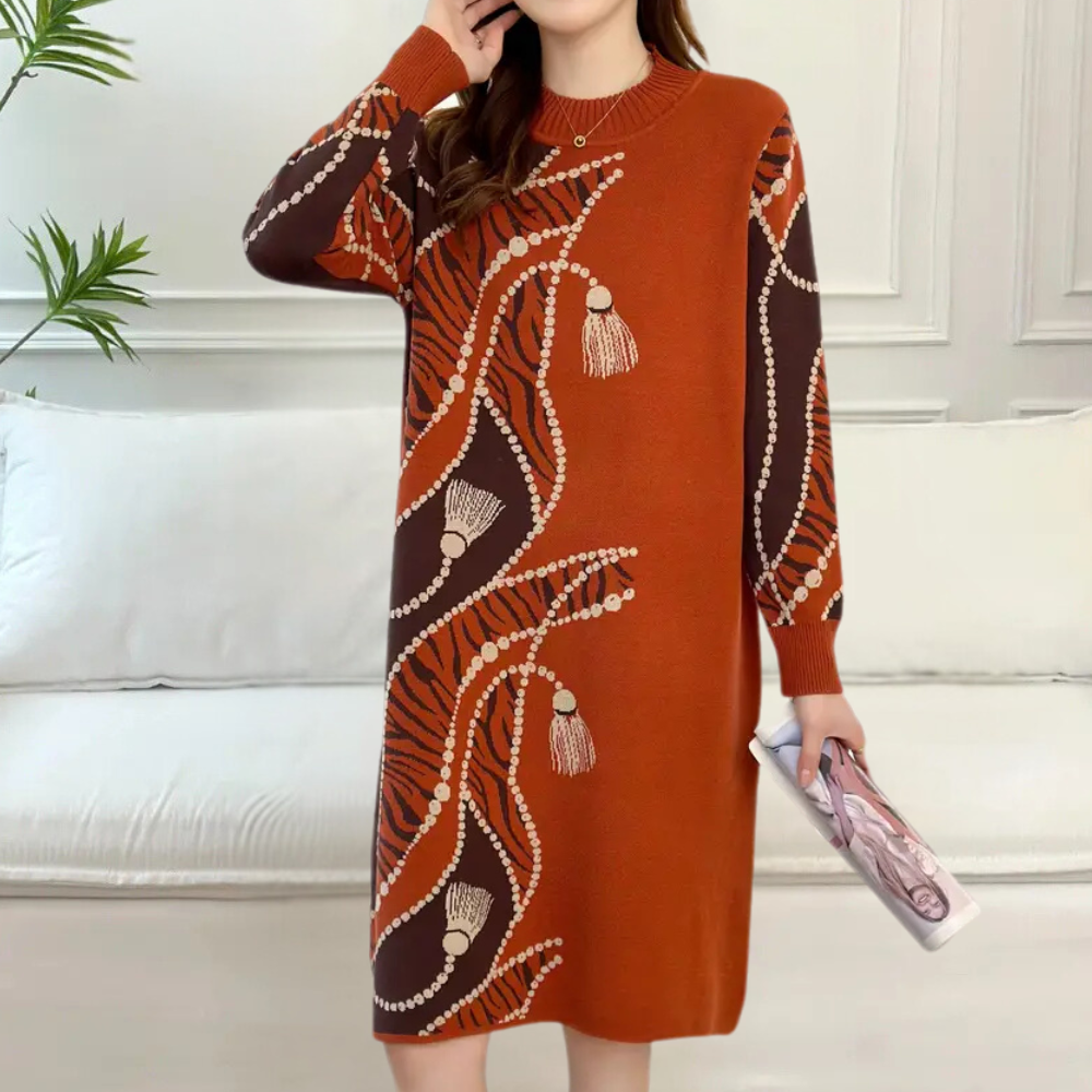 Beautifully Finished Dress in a Timeless Design
