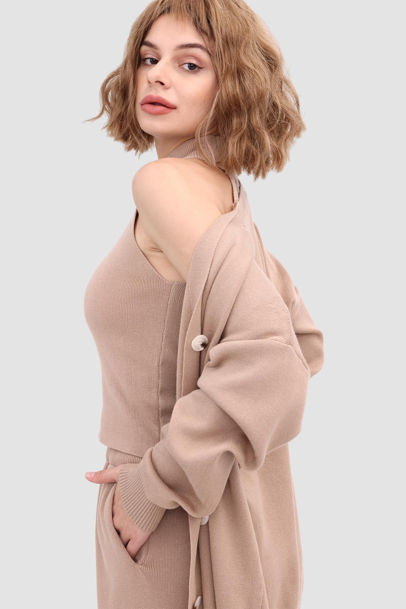 Well Tailored Dress with a Graceful Silhouette