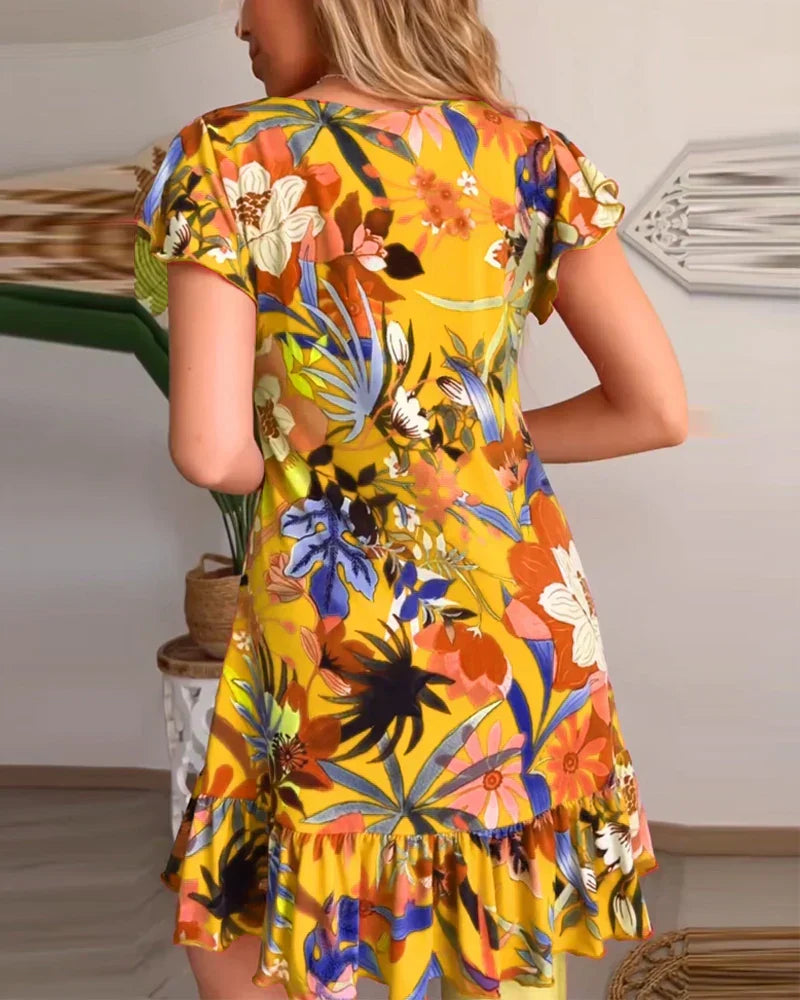 Well Tailored Dress with a Graceful Silhouette
