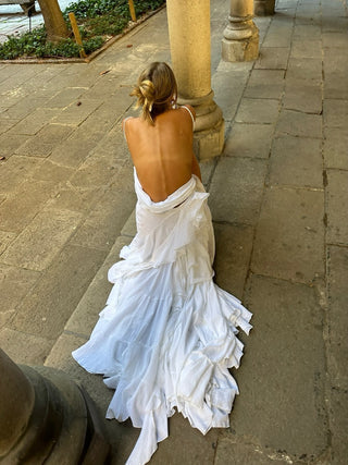 Beautifully Finished Dress in a Timeless Design