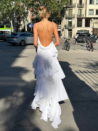 Beautifully Finished Dress in a Timeless Design