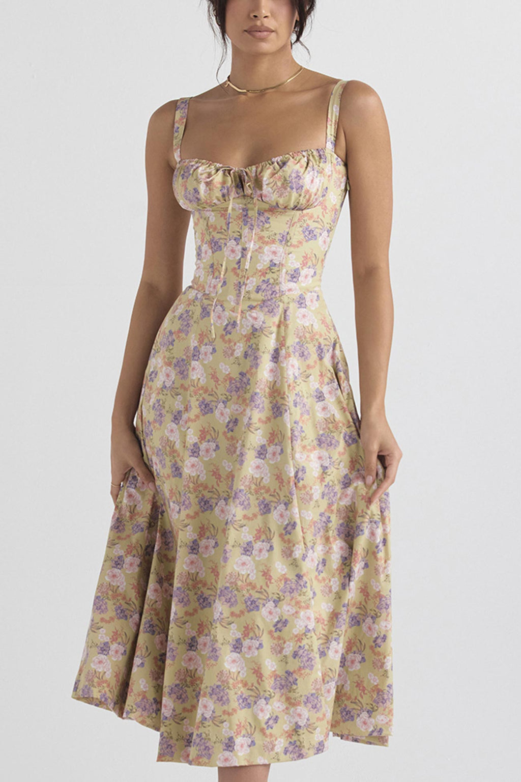 Beautifully Crafted Dress in a Classic Style