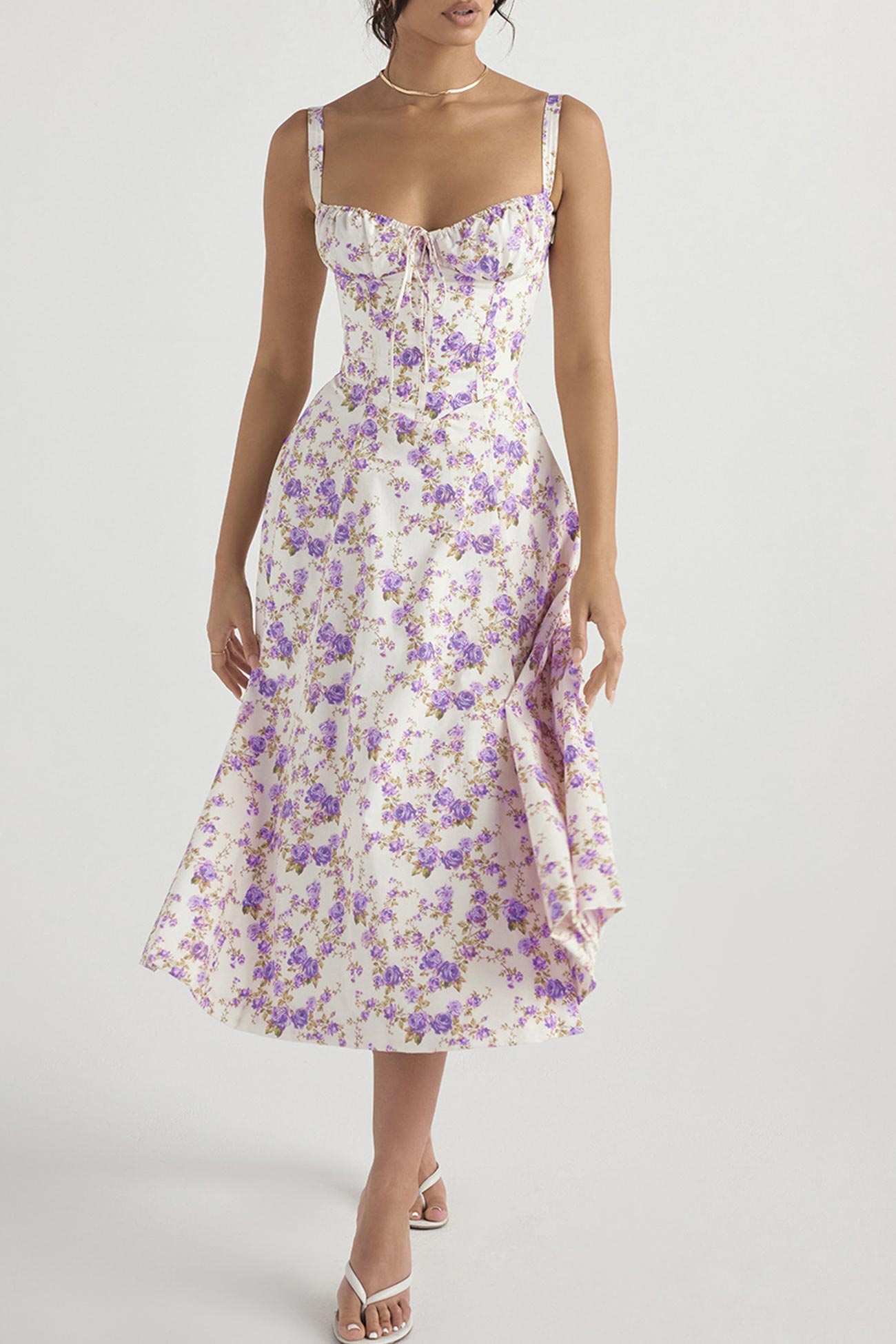 Beautifully Crafted Dress in a Classic Style