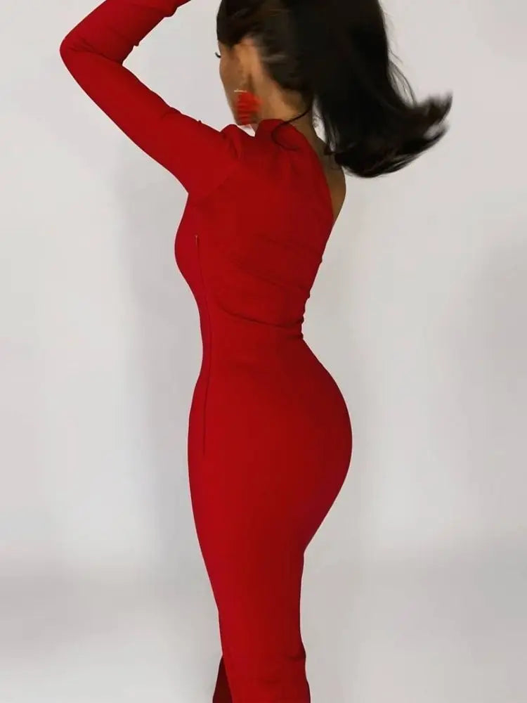 Beautifully Finished Dress in a Timeless Design