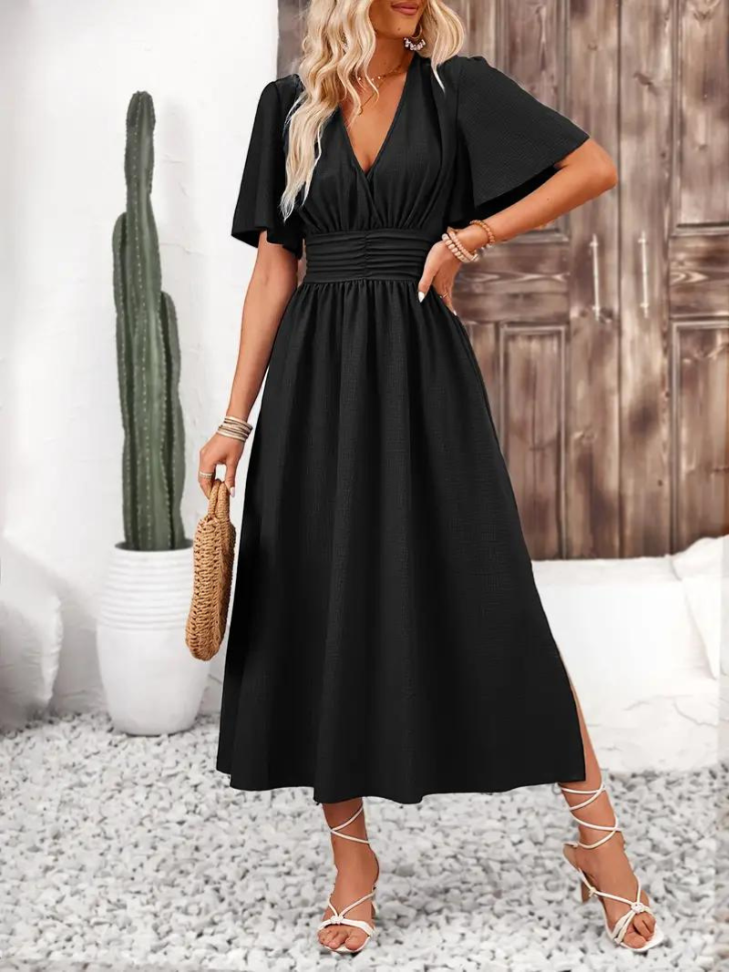 Classic Vintage Dress with a Flattering Fit
