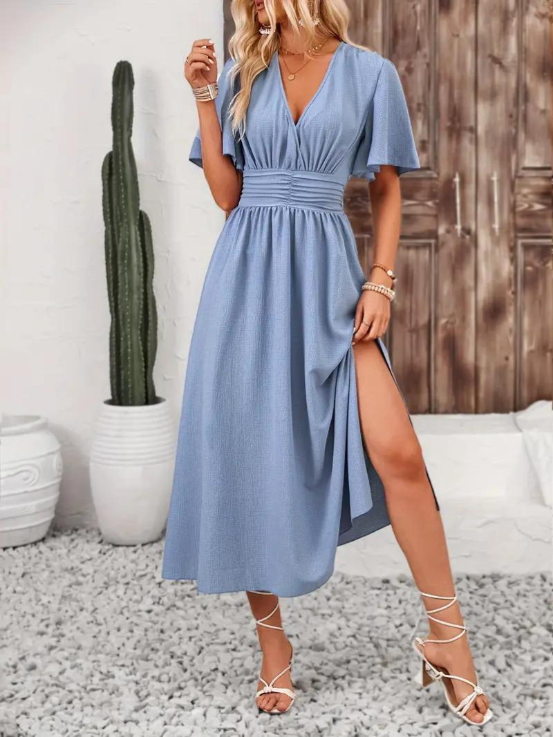 Classic Vintage Dress with a Flattering Fit