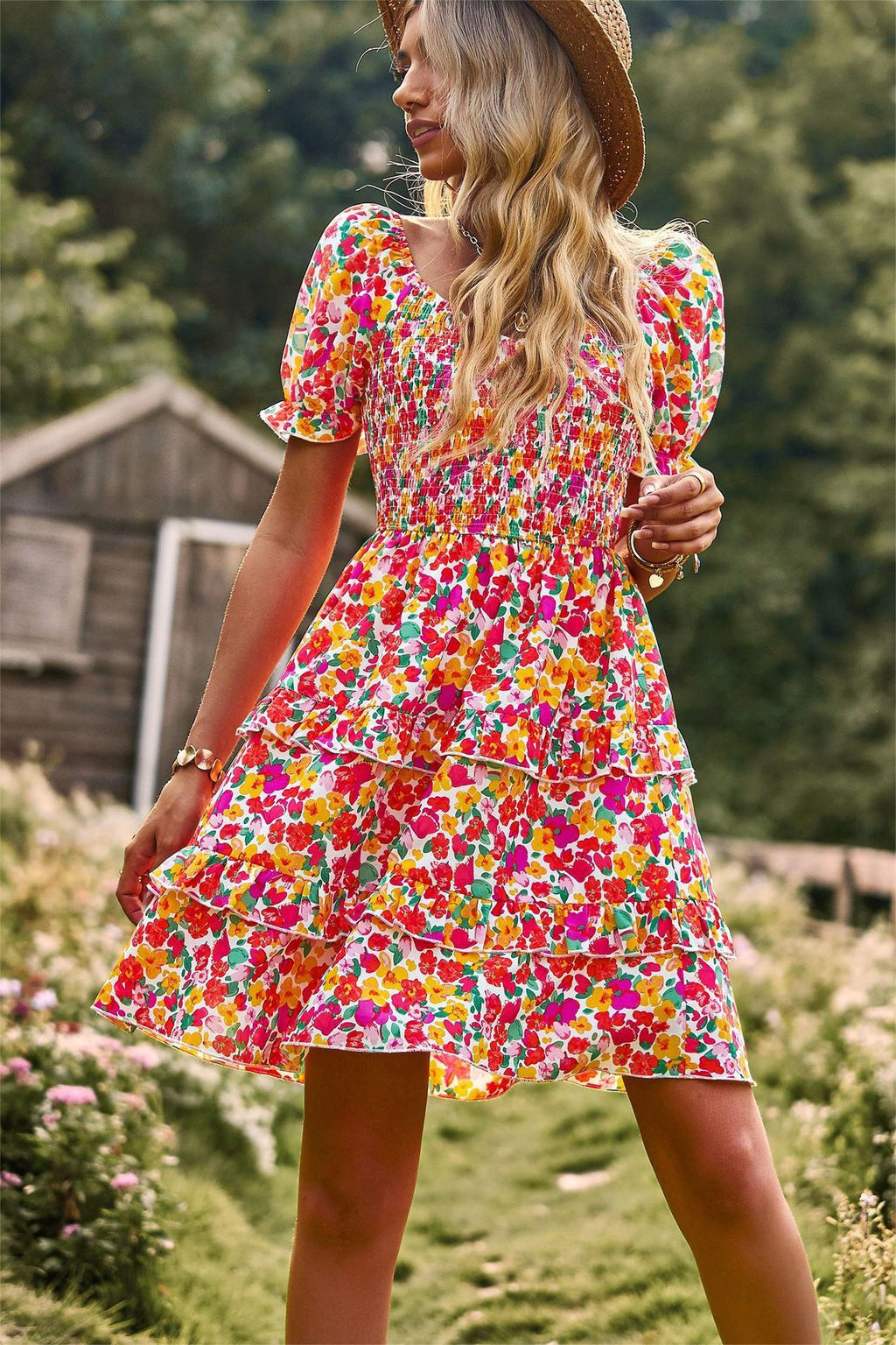 Well Tailored Dress with a Graceful Silhouette