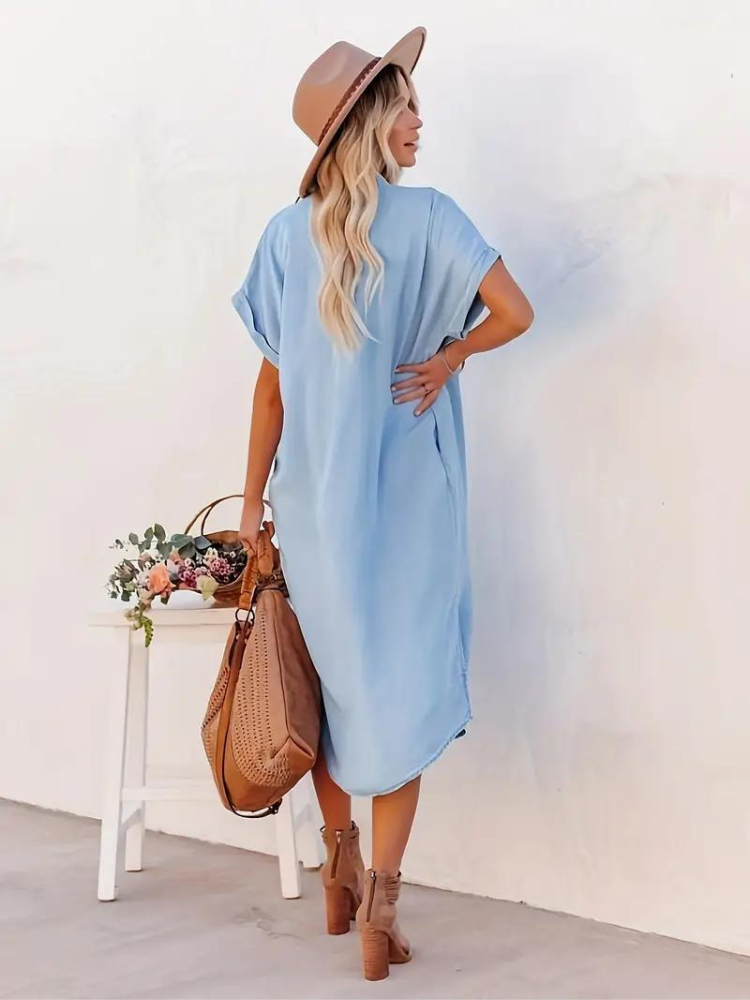 Beautifully Finished Dress in a Timeless Design