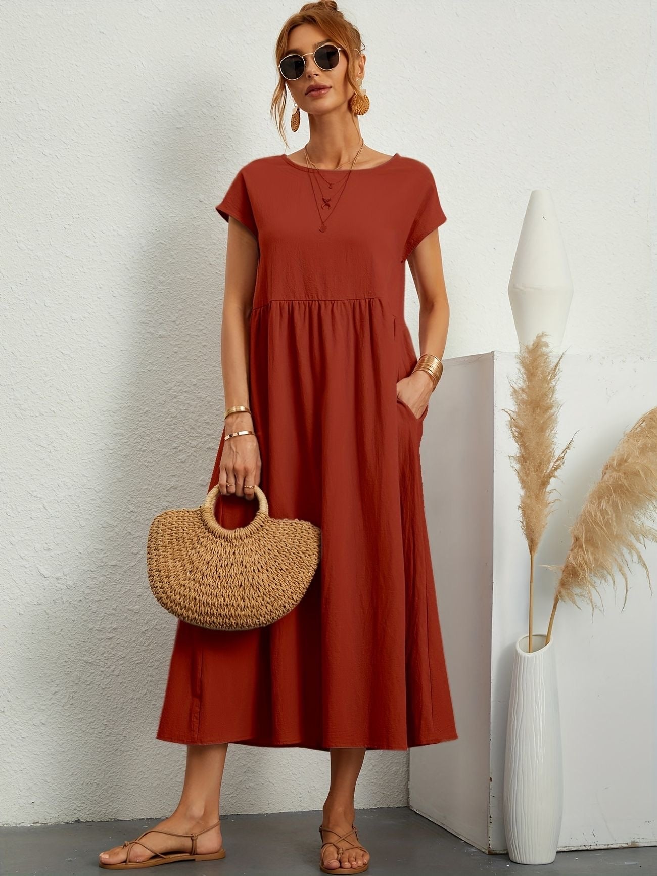 Gracefully Styled Dress for Any Occasion