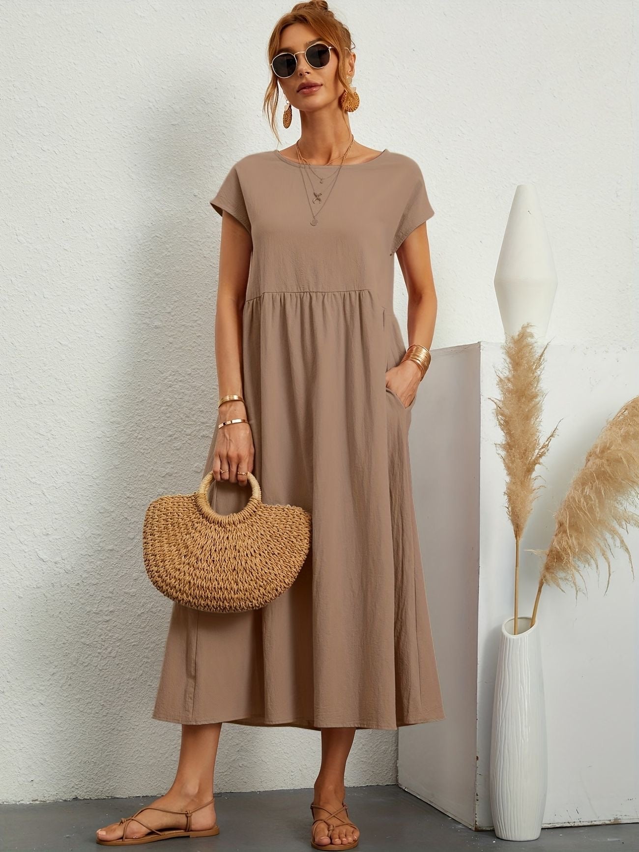 Gracefully Styled Dress for Any Occasion
