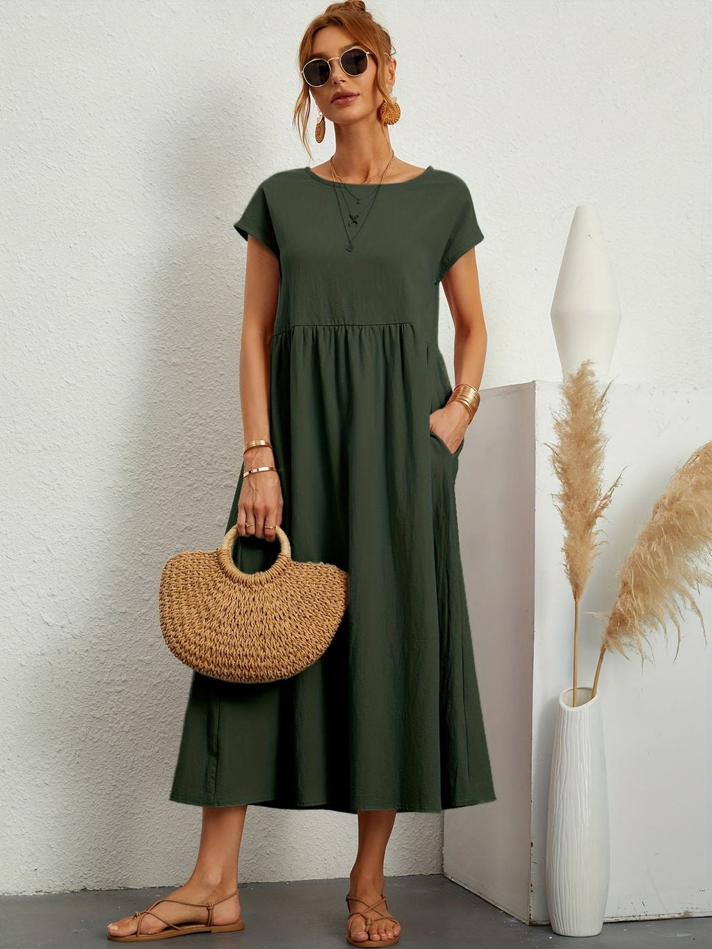 Gracefully Styled Dress for Any Occasion