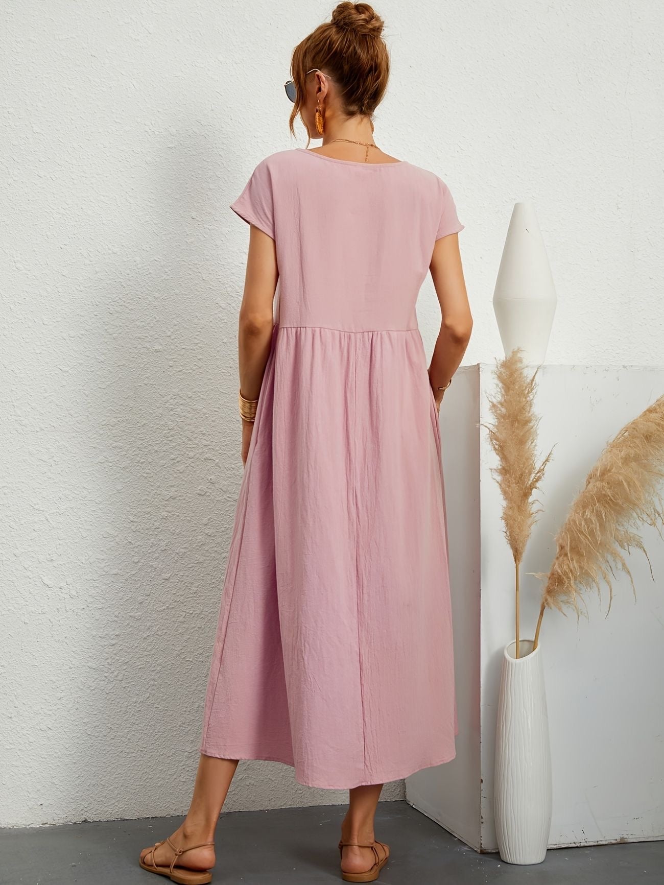 Gracefully Styled Dress for Any Occasion