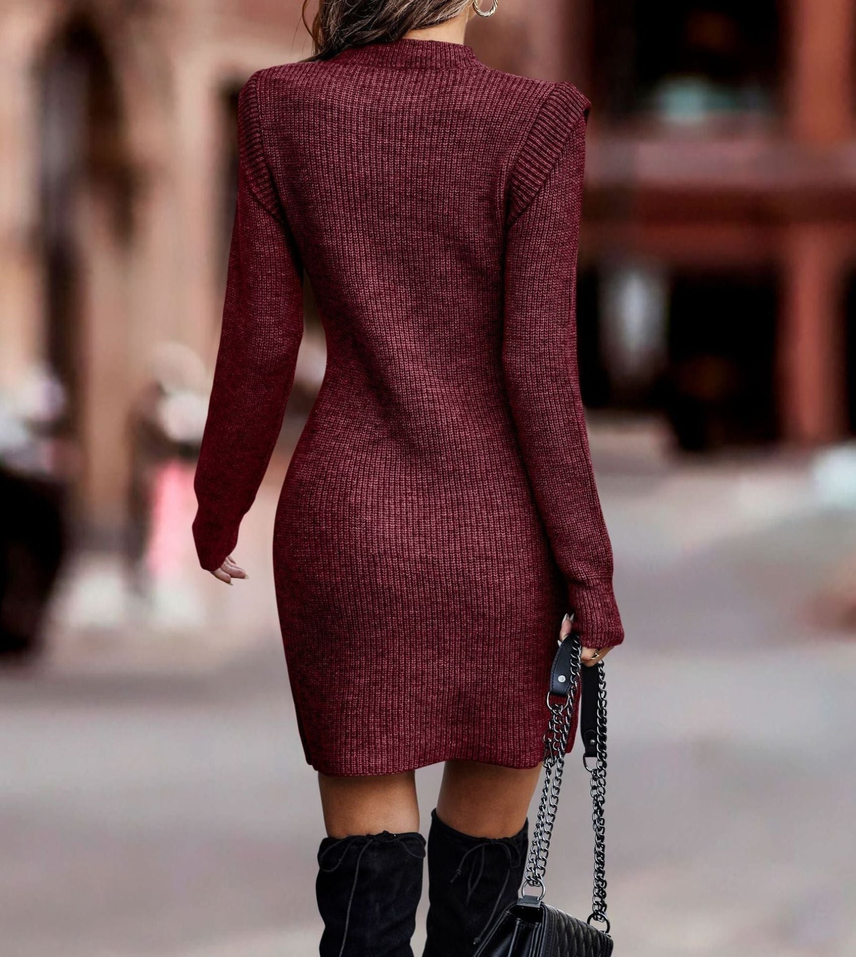 Well Tailored Dress with a Graceful Silhouette