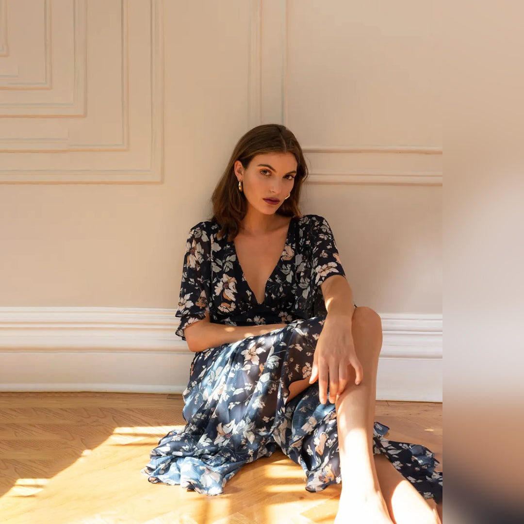 Classic Vintage Dress with a Flattering Fit