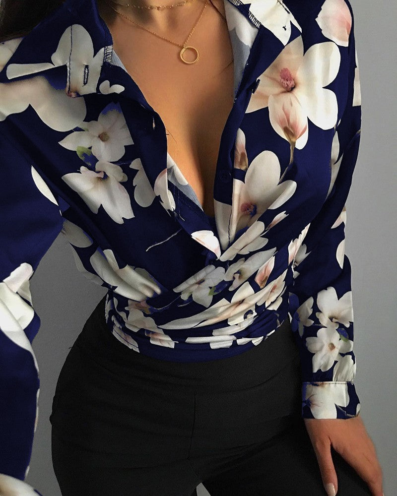 Effortlessly Elegant Blouse with a Timeless Design